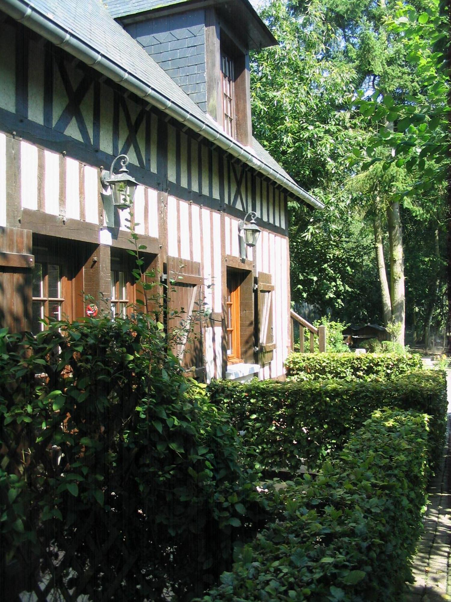 Auberge Du Val Au Cesne Saint-Clair-sur-les-Monts Esterno foto