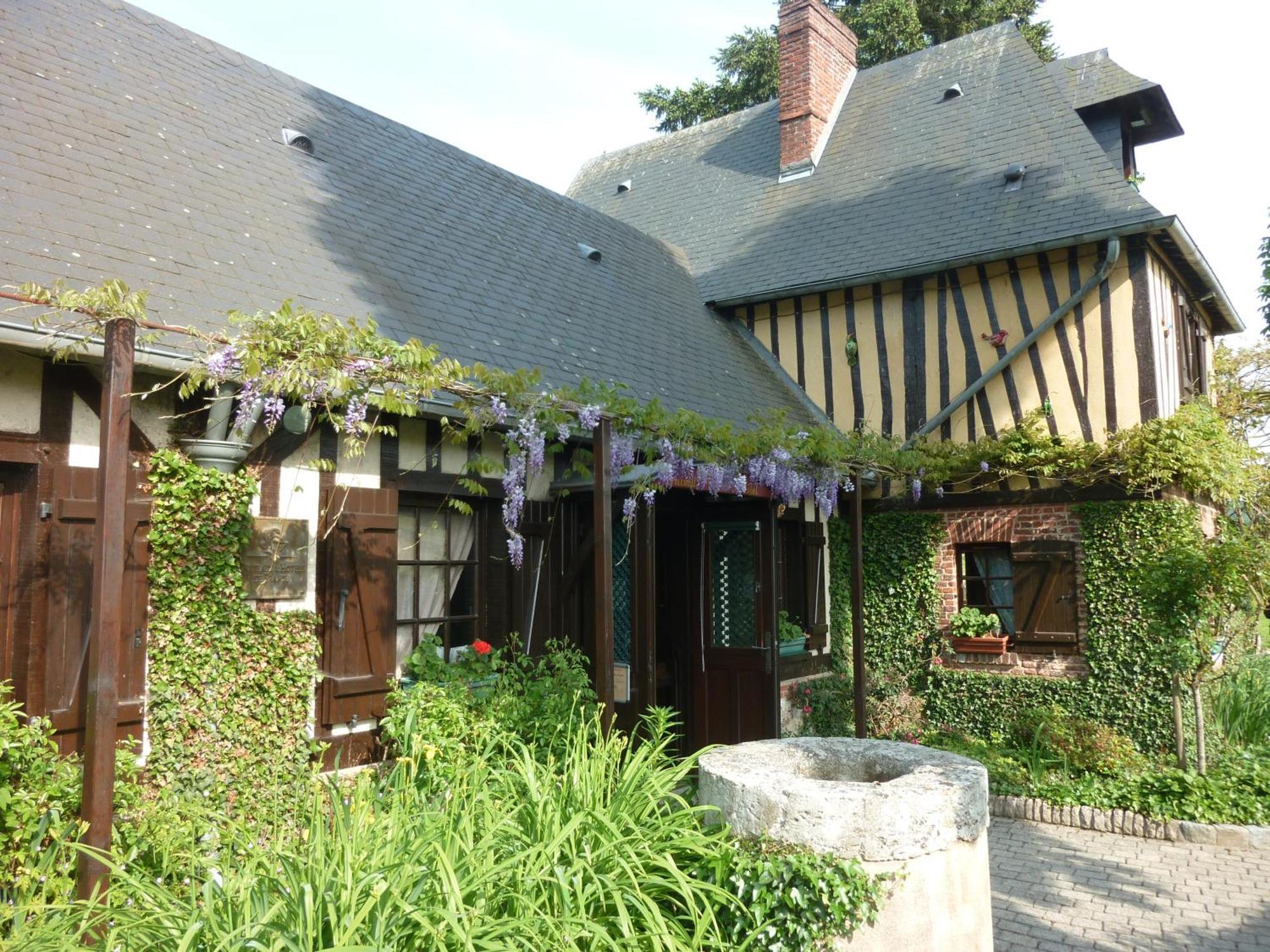 Auberge Du Val Au Cesne Saint-Clair-sur-les-Monts Esterno foto